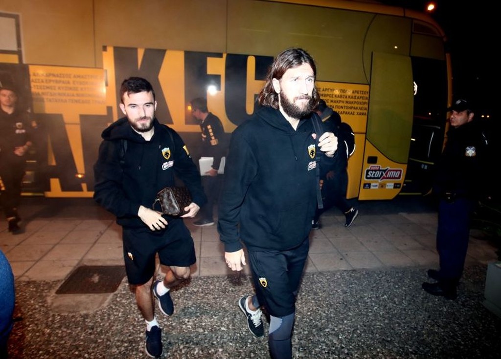 Αποθέωση για την ΑΕΚ στο Αγρίνιο (photos)