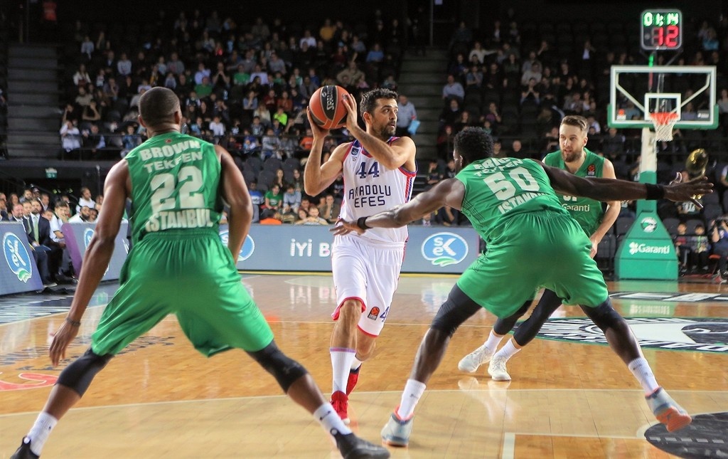Euroleague: To σοκ της ΤΣΣΚΑ και το «στραπάτσο» του Παναθηναϊκού ΟΠΑΠ στη Βιτόρια (videos+photos)