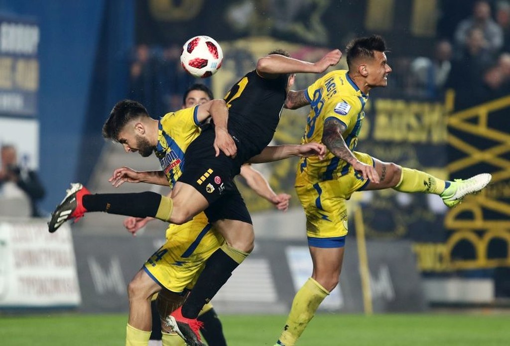 Παναιτωλικός - ΑΕΚ 2-1: Δεν έφτανε το αμφισβητούμενο γκολ του Σιμόες (photos+videos)
