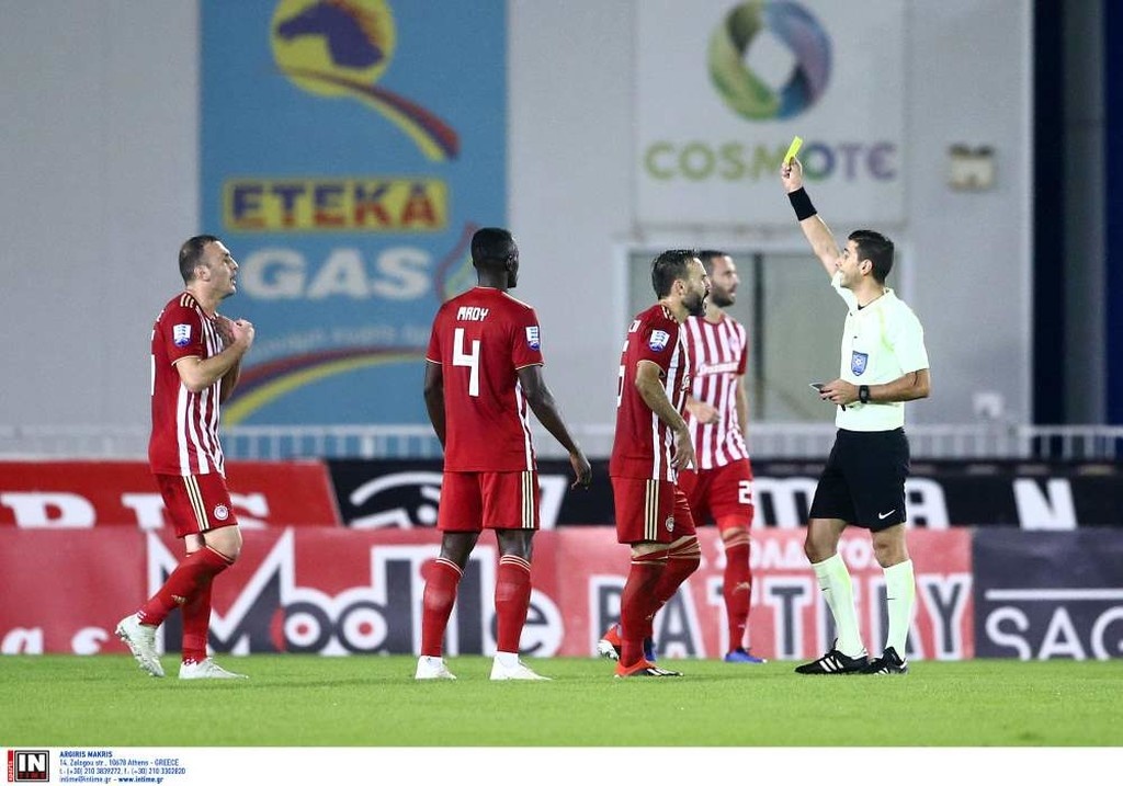 Ατρόμητος-Ολυμπιακός: Χαμός και ένταση στο Περιστέρι μετά το γκολ του Κουλούρη (photos,video)