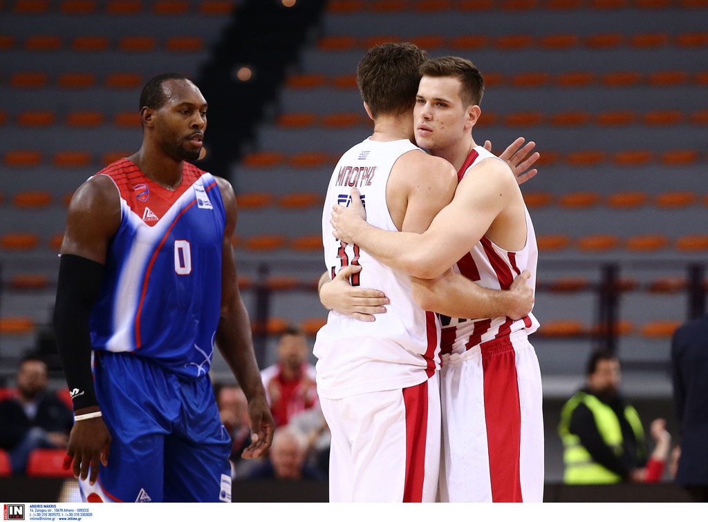 Ολυμπιακός: Έπαιξε μετά από 358 ημέρες ο Αγραβάνης (photos)