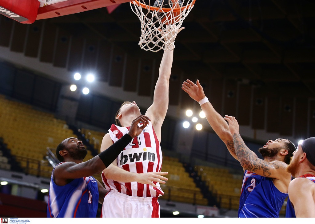 Ολυμπιακός: Έπαιξε μετά από 358 ημέρες ο Αγραβάνης (photos)