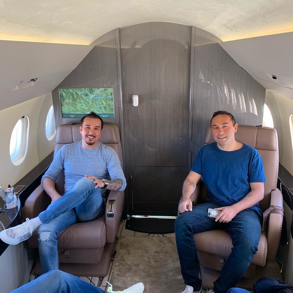 Αυτός είναι ερωτύλος εκατομμυριούχος από το Ιράν που θέλει να γίνει ο «Βασιλιάς του Instagram»(pics)