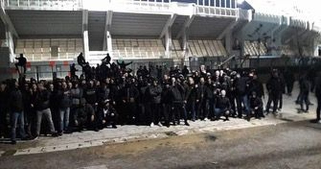 Ολλανδοί και Πολωνοί χούλιγκαν στην Αθήνα (photos)