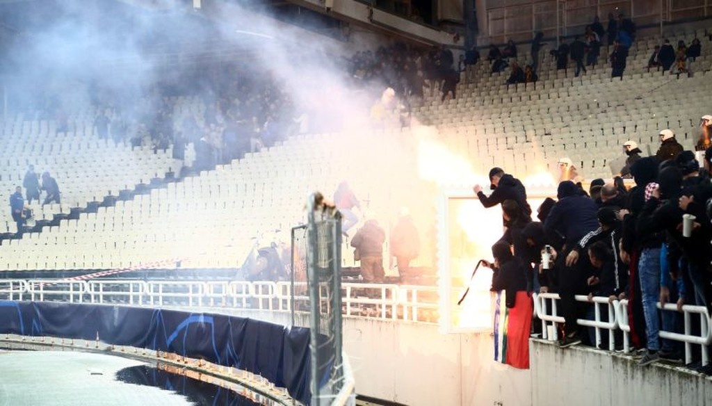 ΑΕΚ – Άγιαξ: Σοβαρά επεισόδια στο ΟΑΚΑ! (photos)