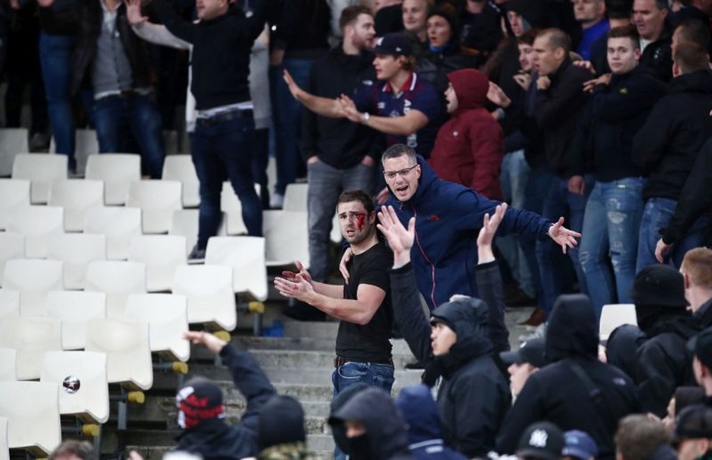 ΑΕΚ – Άγιαξ: Σοβαρά επεισόδια στο ΟΑΚΑ! (photos)