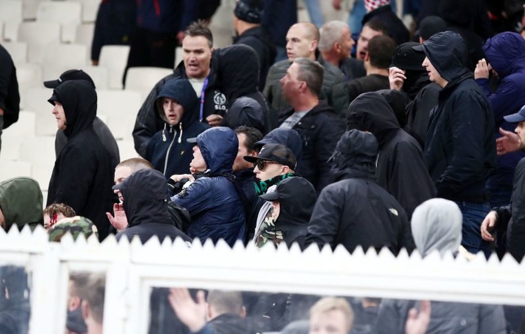 ΑΕΚ – Άγιαξ: Σοβαρά επεισόδια στο ΟΑΚΑ! (photos)