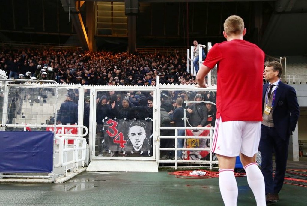 ΑΕΚ – Άγιαξ: Το χρονικό των επεισοδίων στο ΟΑΚΑ (videos+photos)