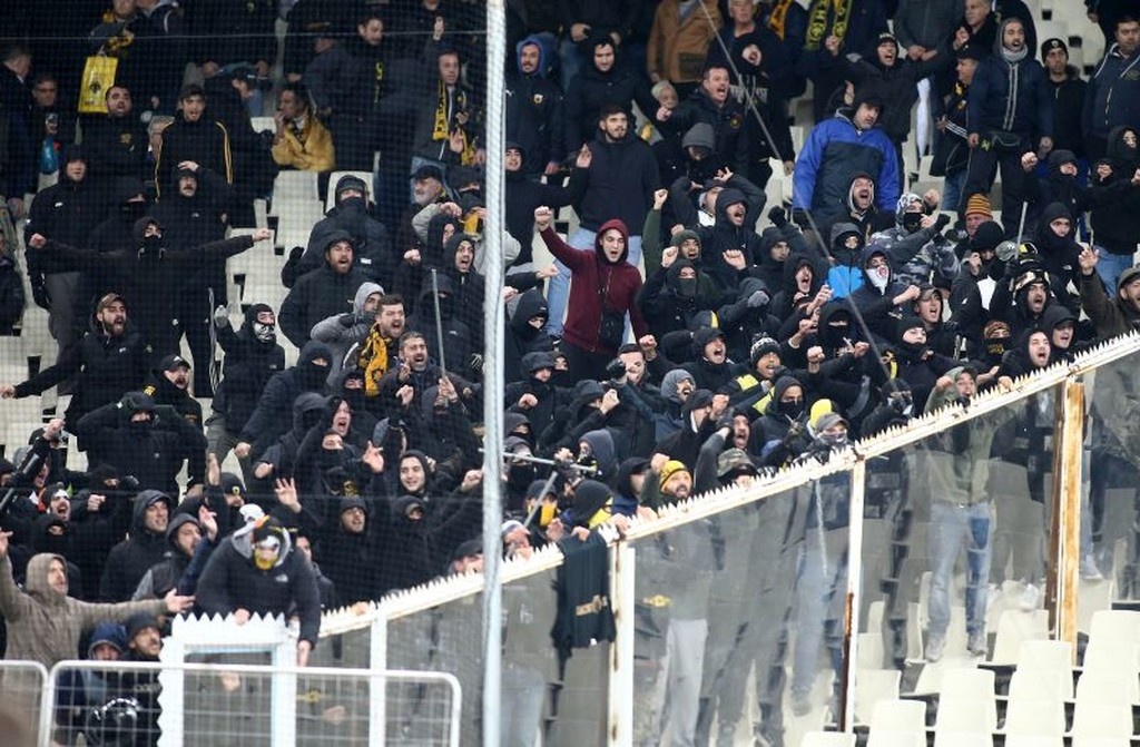 ΑΕΚ – Άγιαξ: Το χρονικό των επεισοδίων στο ΟΑΚΑ (videos+photos)