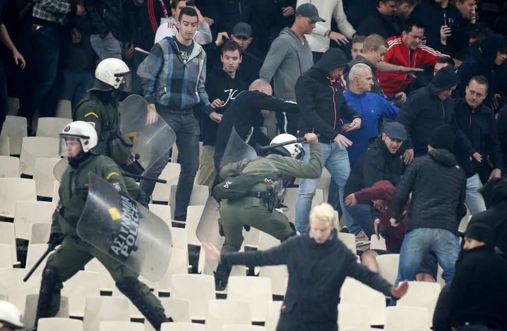 ΑΕΚ – Άγιαξ: Το χρονικό των επεισοδίων στο ΟΑΚΑ (videos+photos)