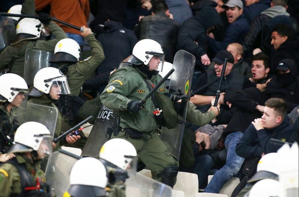 ΑΕΚ – Άγιαξ: Το χρονικό των επεισοδίων στο ΟΑΚΑ (videos+photos)