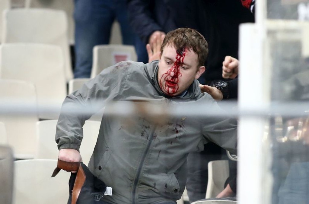 ΑΕΚ – Άγιαξ: Το χρονικό των επεισοδίων στο ΟΑΚΑ (videos+photos)