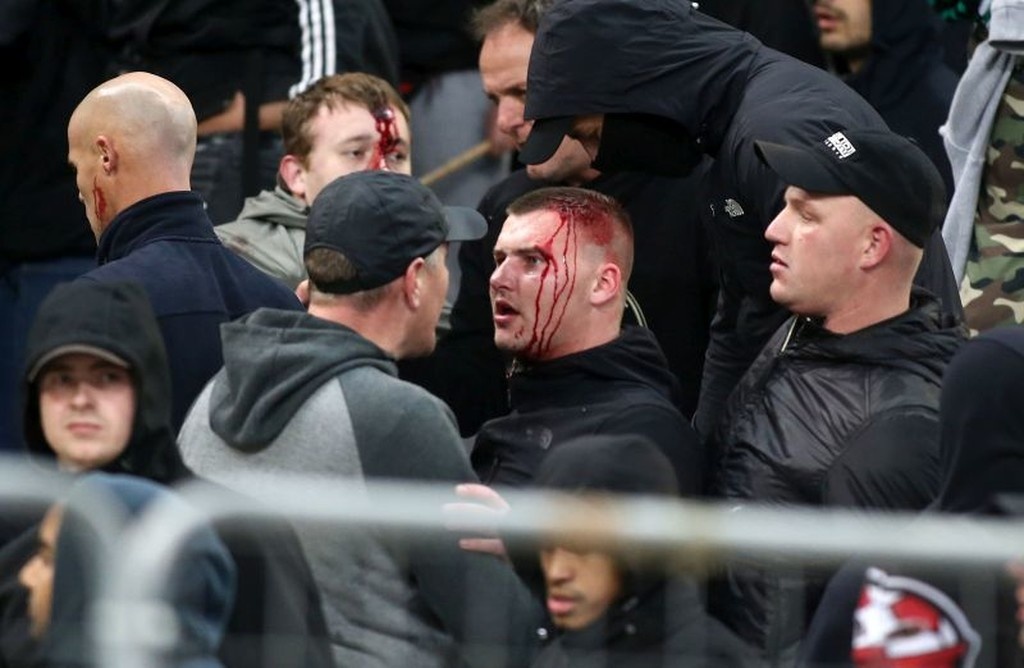 ΑΕΚ – Άγιαξ: Το χρονικό των επεισοδίων στο ΟΑΚΑ (videos+photos)