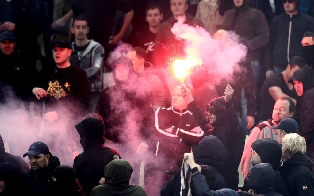 ΑΕΚ – Άγιαξ: Το χρονικό των επεισοδίων στο ΟΑΚΑ (videos+photos)