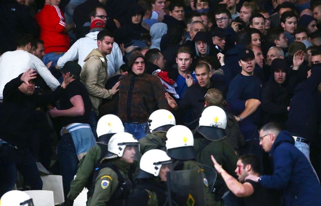 ΑΕΚ – Άγιαξ: Το χρονικό των επεισοδίων στο ΟΑΚΑ (videos+photos)