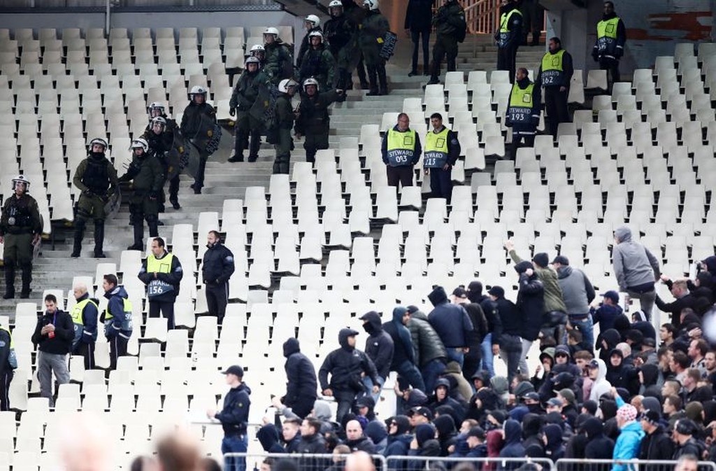 ΑΕΚ – Άγιαξ: Το χρονικό των επεισοδίων στο ΟΑΚΑ (videos+photos)