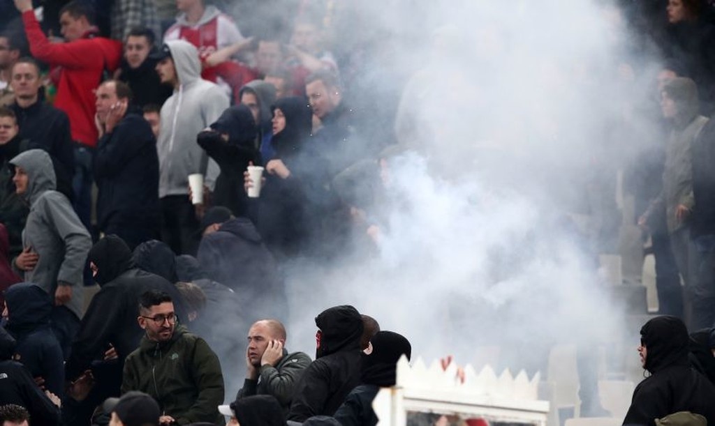 ΑΕΚ – Άγιαξ: Το χρονικό των επεισοδίων στο ΟΑΚΑ (videos+photos)