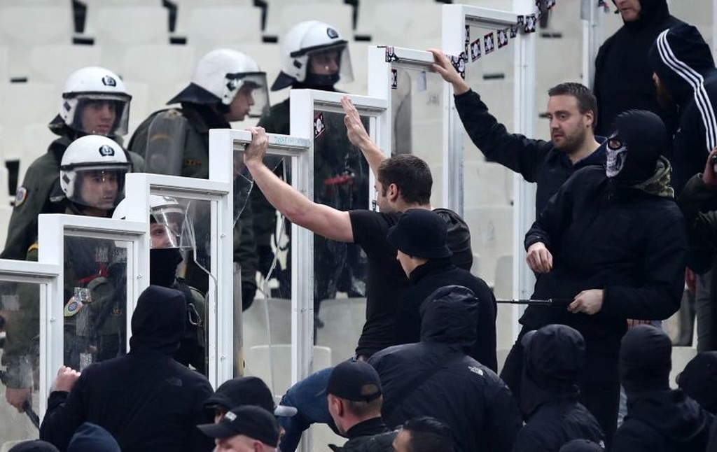 ΑΕΚ – Άγιαξ: Το χρονικό των επεισοδίων στο ΟΑΚΑ (videos+photos)