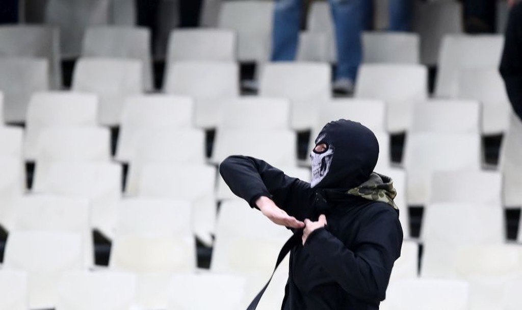 ΑΕΚ – Άγιαξ: Το χρονικό των επεισοδίων στο ΟΑΚΑ (videos+photos)
