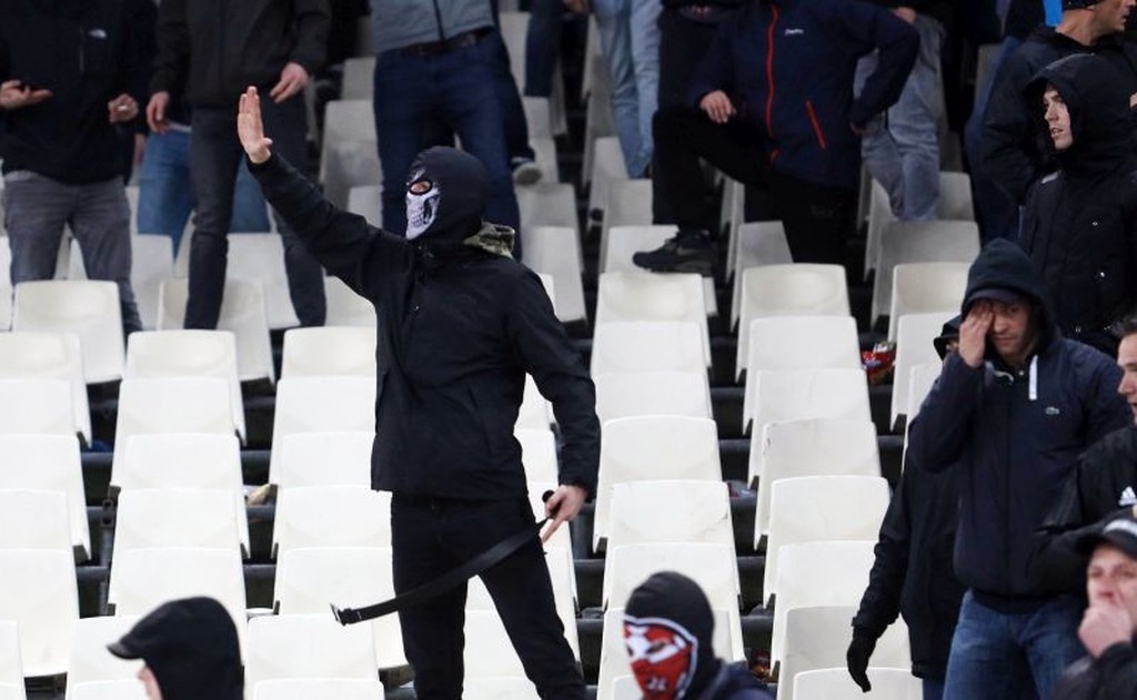 ΑΕΚ – Άγιαξ: Το χρονικό των επεισοδίων στο ΟΑΚΑ (videos+photos)