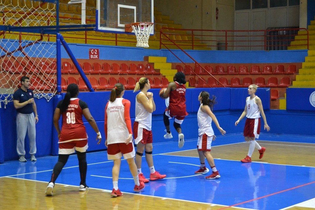 Προπόνηση στην Τουρκία για τον Ολυμπιακό (photos)