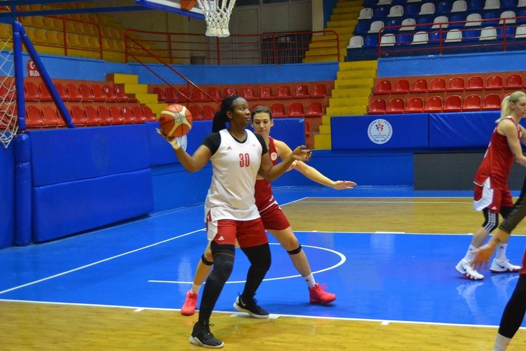 Προπόνηση στην Τουρκία για τον Ολυμπιακό (photos)