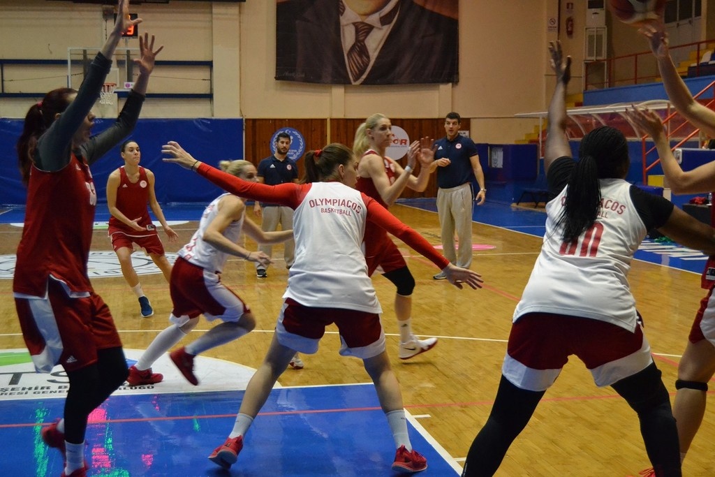 Προπόνηση στην Τουρκία για τον Ολυμπιακό (photos)