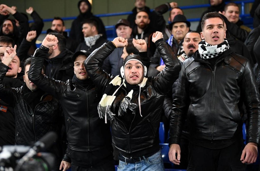 Τσέλσι-ΠΑΟΚ: Έπαθαν πλάκα οι Άγγλοι με τον κόσμο του Δικεφάλου (photos+videos)