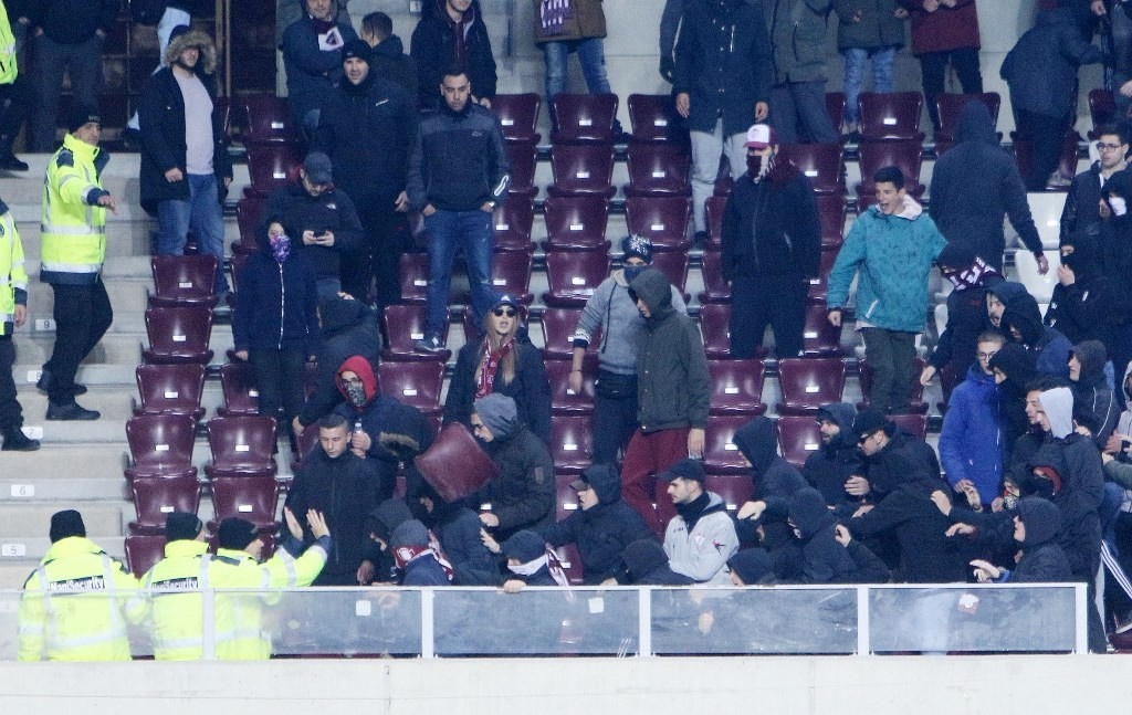 ΑΕΛ-Πανιώνιος: Ξύλο στις εξέδρες του AEL FC Arena (photos)