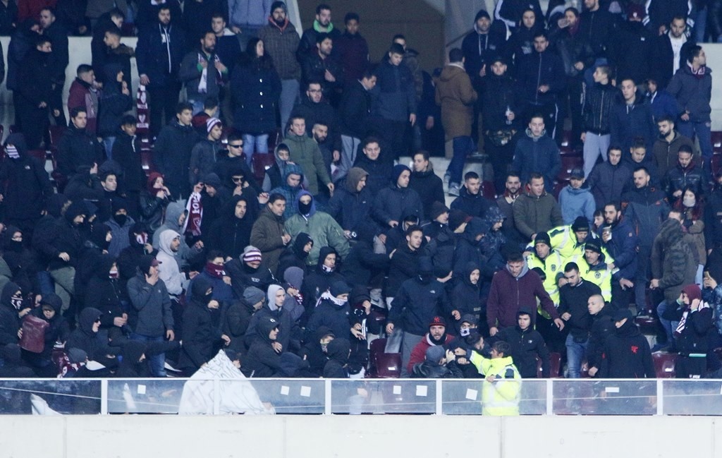 ΑΕΛ-Πανιώνιος: Ξύλο στις εξέδρες του AEL FC Arena (photos)