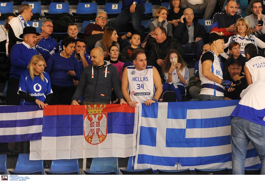 Δεν είναι… μόνη στο Βελιγράδι η Εθνική (photos)