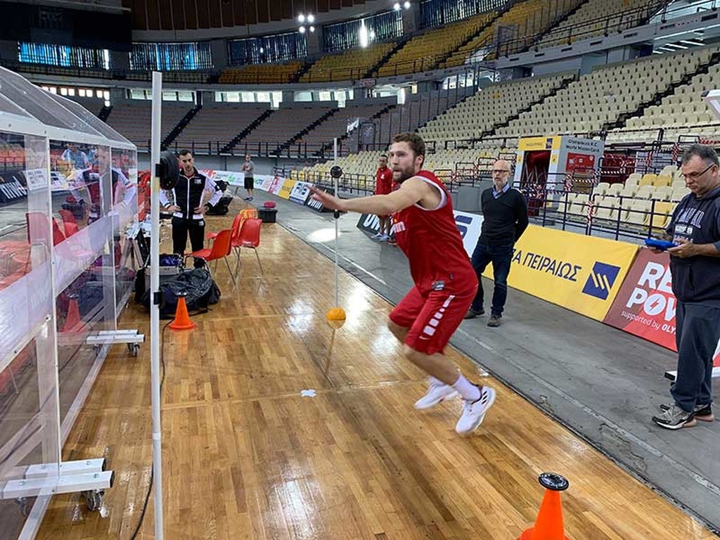 Ολυμπιακός: Μια τελείως διαφορετική προπόνηση για τους «ερυθρόλευκους» (photos)