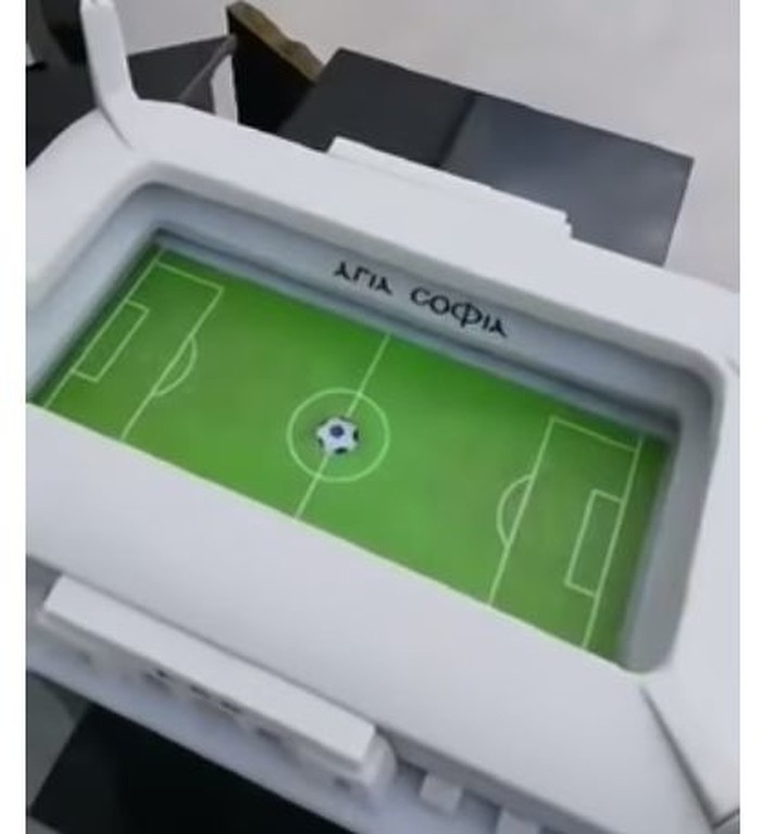 Ανατριχίλα: Φίλαθλος της ΑΕΚ ζήτησε την «Αγιά Σοφιά» στον τάφο του! (photo+video)