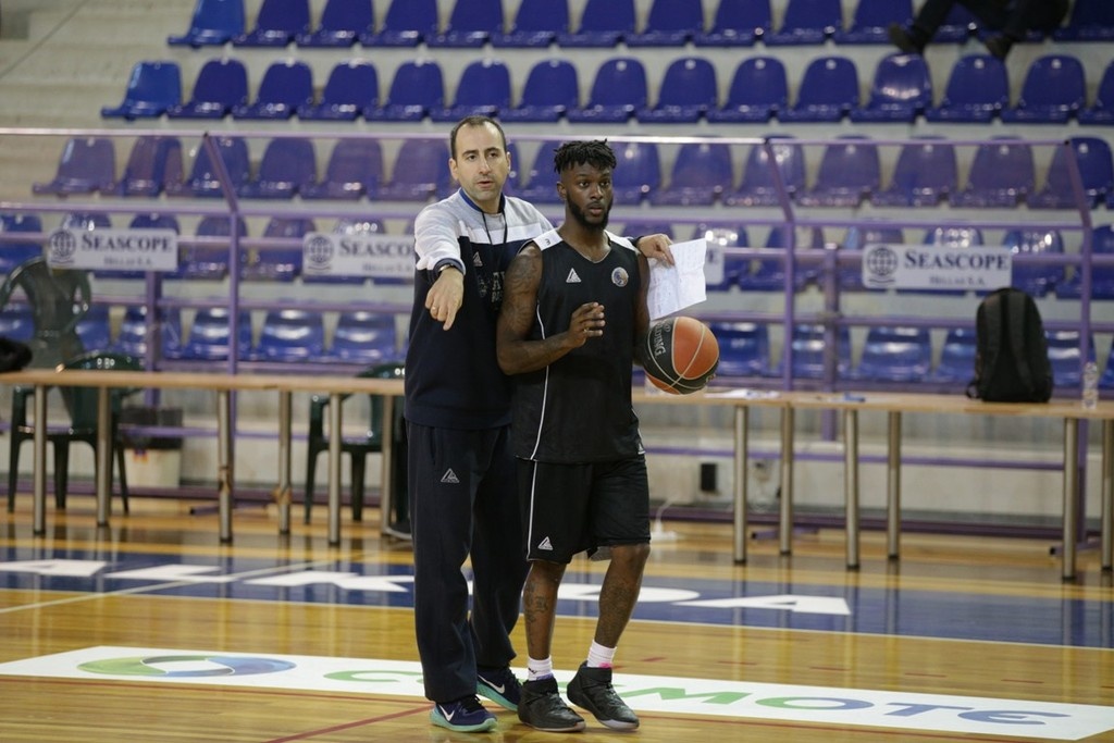 Κύμη: Με Λιούις κόντρα στον Χολαργό (photos)