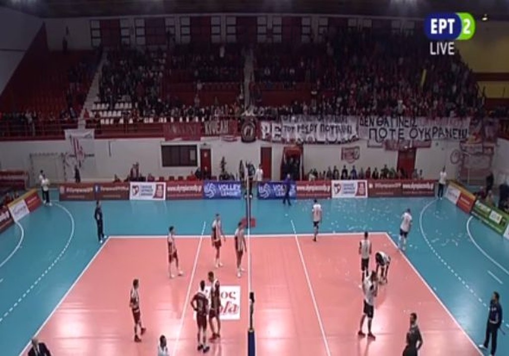 Εμετικά πανό για Φιλίποφ στο Ολυμπιακός – ΠΑΟΚ (photos+video)