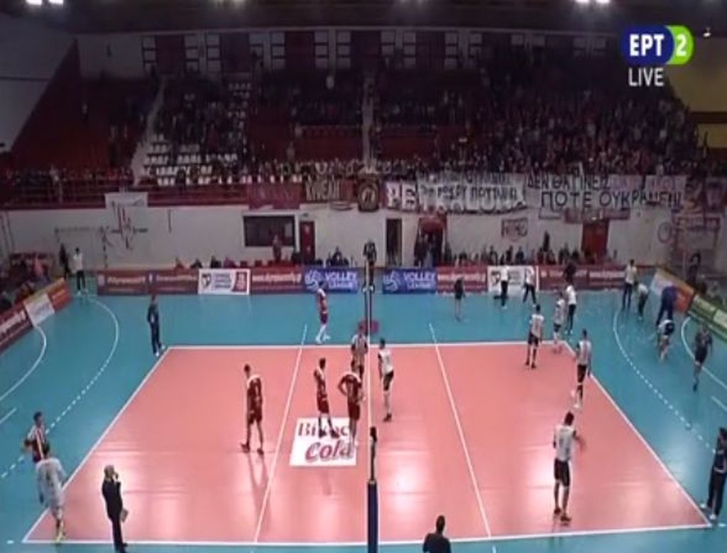 Εμετικά πανό για Φιλίποφ στο Ολυμπιακός – ΠΑΟΚ (photos+video)