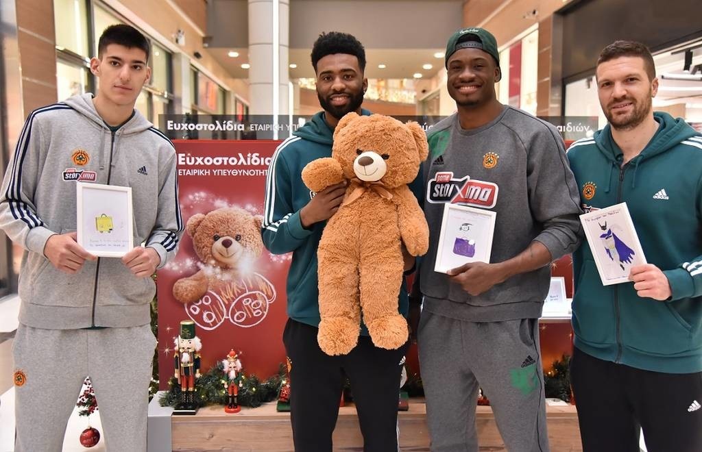 Ο Παναθηναϊκός ΟΠΑΠ μοιράζει Ευχοστολίδια στα παιδιά «Του Χαμόγελου του Παιδιού» (vid+pics)