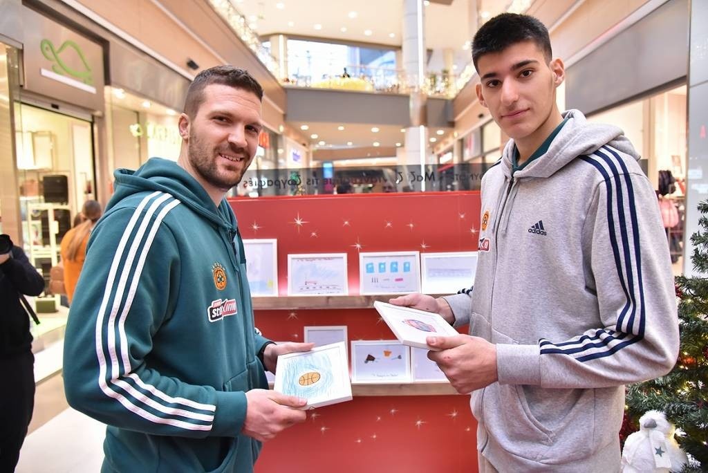 Ο Παναθηναϊκός ΟΠΑΠ μοιράζει Ευχοστολίδια στα παιδιά «Του Χαμόγελου του Παιδιού» (vid+pics)