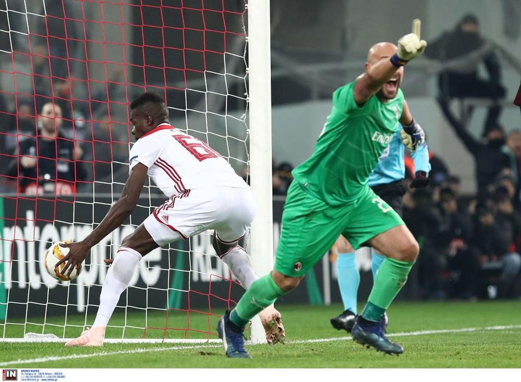 Ολυμπιακός-Μίλαν: Το γκολ του Σισέ που ξεσήκωσε το «Γ. Καραϊσκάκης» (video)