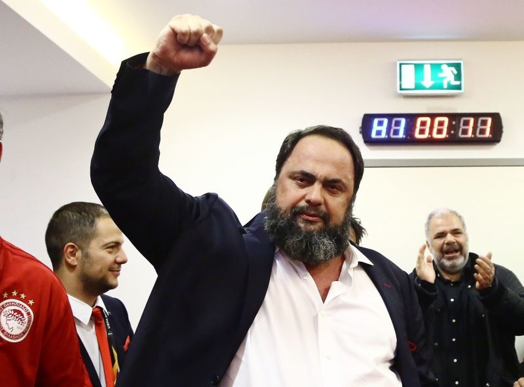 Ολυμπιακός – Μίλαν: Οι έξαλλοι πανηγυρισμοί του Μαρινάκη (photos)