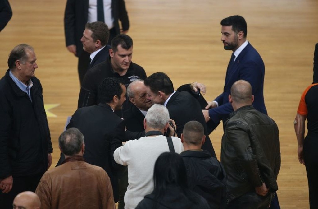 Η αγκαλιά Θανάση Γιαννακόπουλου – Ρικ Πιτίνο (photos)