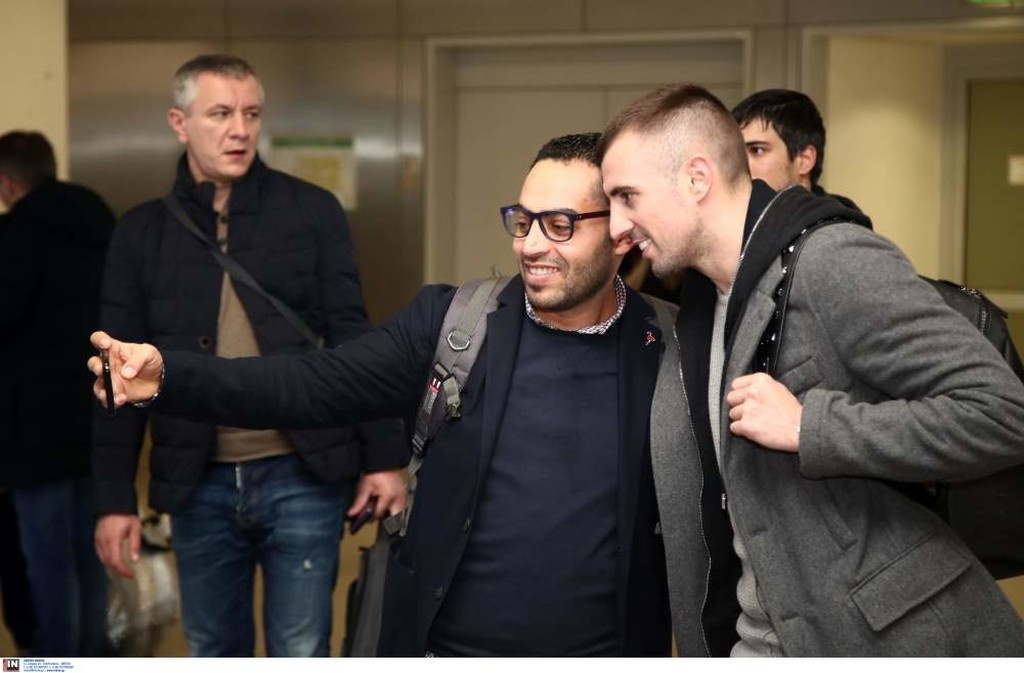 ΑΕΚ: Τα «κλικ» της άφιξης του Κρίστιτσιτς (photos)