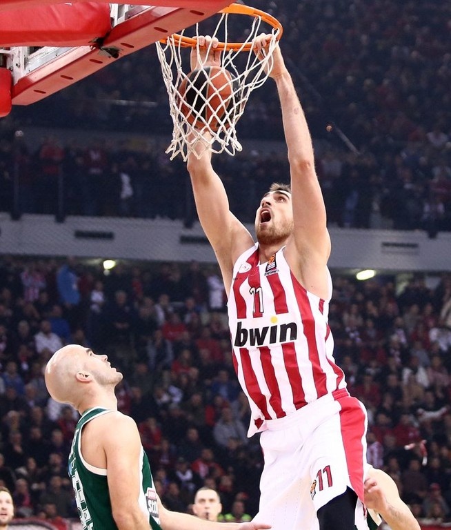 Ολυμπιακός – Παναθηναϊκός ΟΠΑΠ: Σάρωσε τρία ρεκόρ ο Μιλουτίνοφ (photos)