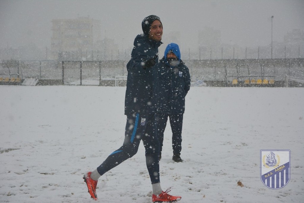 Λαμία: Προπόνηση σε… άσπρο φόντο (photos)