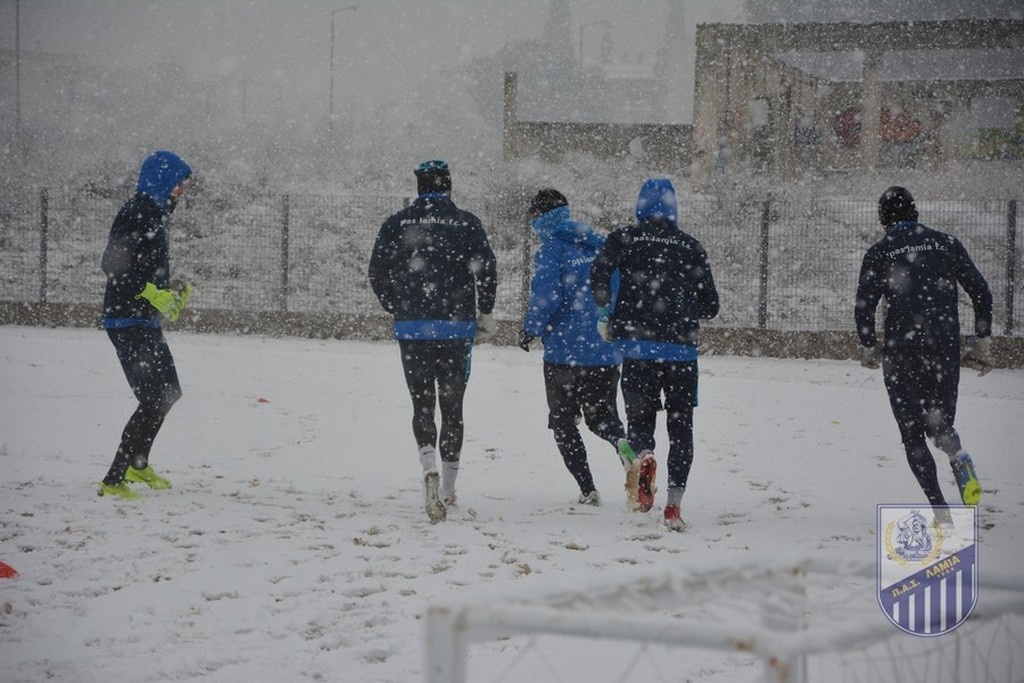 Λαμία: Προπόνηση σε… άσπρο φόντο (photos)