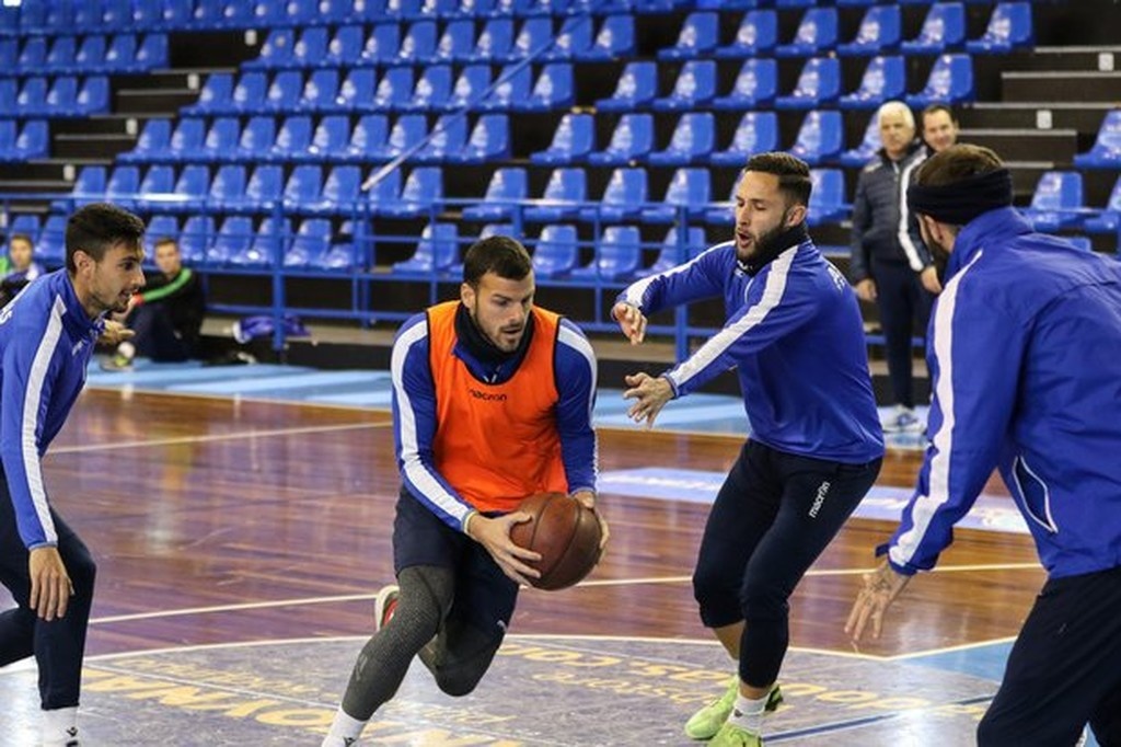 Αστέρας Τρίπολης: Προπόνηση… μπάσκετ λόγω χιονιού (photos+videos)