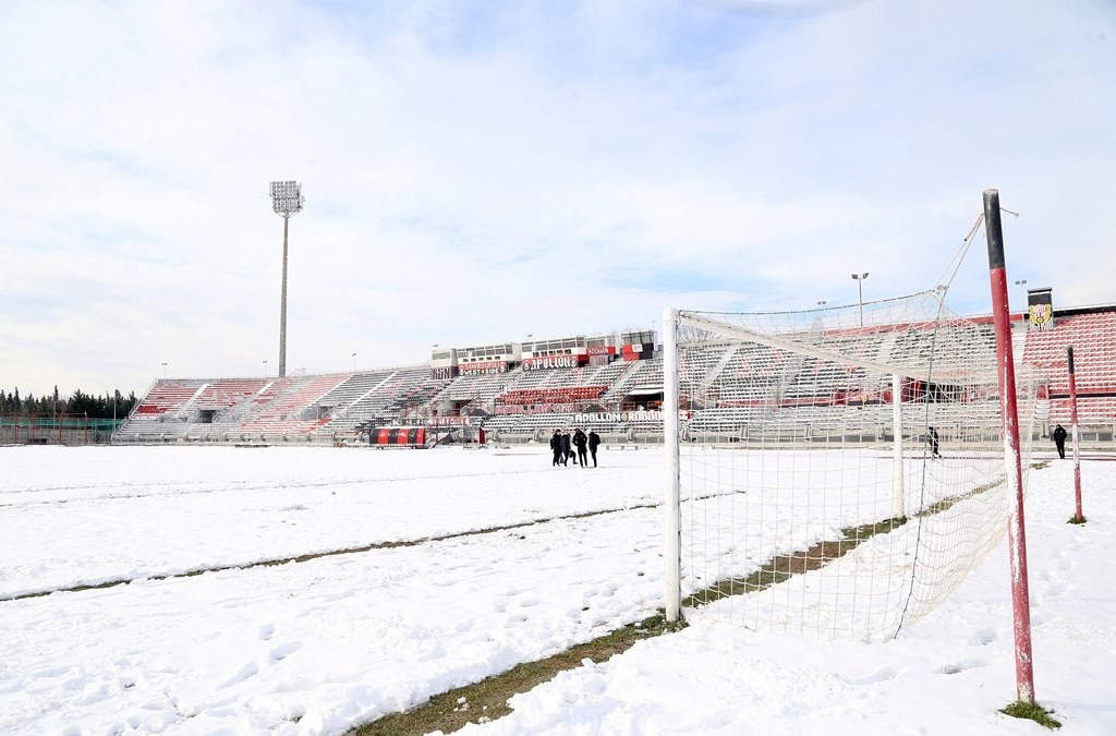 Football League: Ισχνές ελπίδες για… σέντρα (photos)