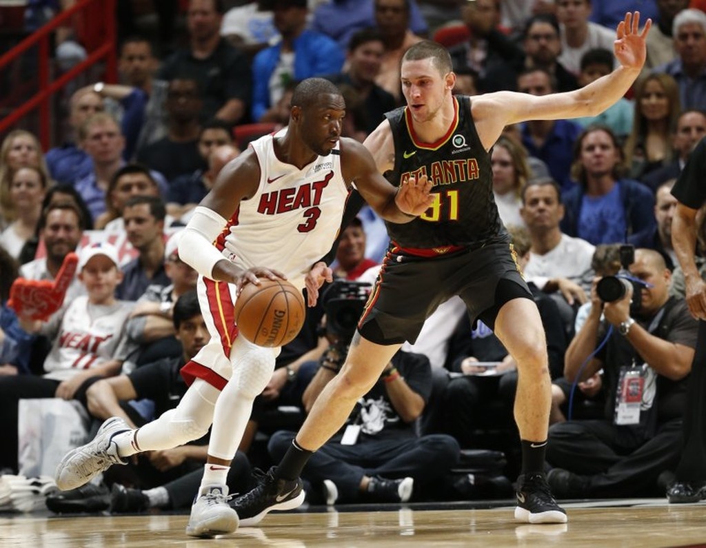 NBA: Παρέα με Τζόρνταν και Λεμπρόν ο Γουέιντ (photos & video)