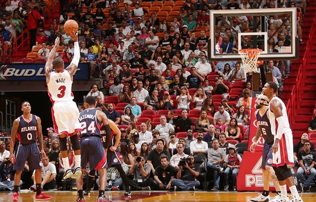 NBA: Παρέα με Τζόρνταν και Λεμπρόν ο Γουέιντ (photos & video)