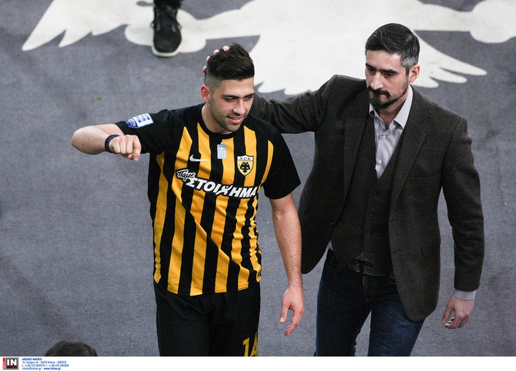 Επίσημο: Υπέγραψε και μένει στην ΑΕΚ ο Μπακασέτας (photos)